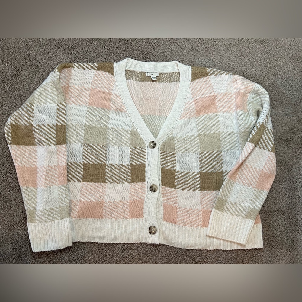 V-Neck Checkered Cardigan Sweater in Cream, Blush & Taupe Womens 18/20W
